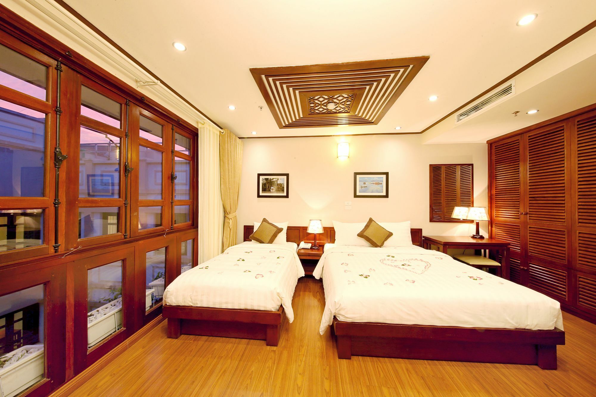 Hanoi Nostalgia Hotel & Spa Exteriör bild