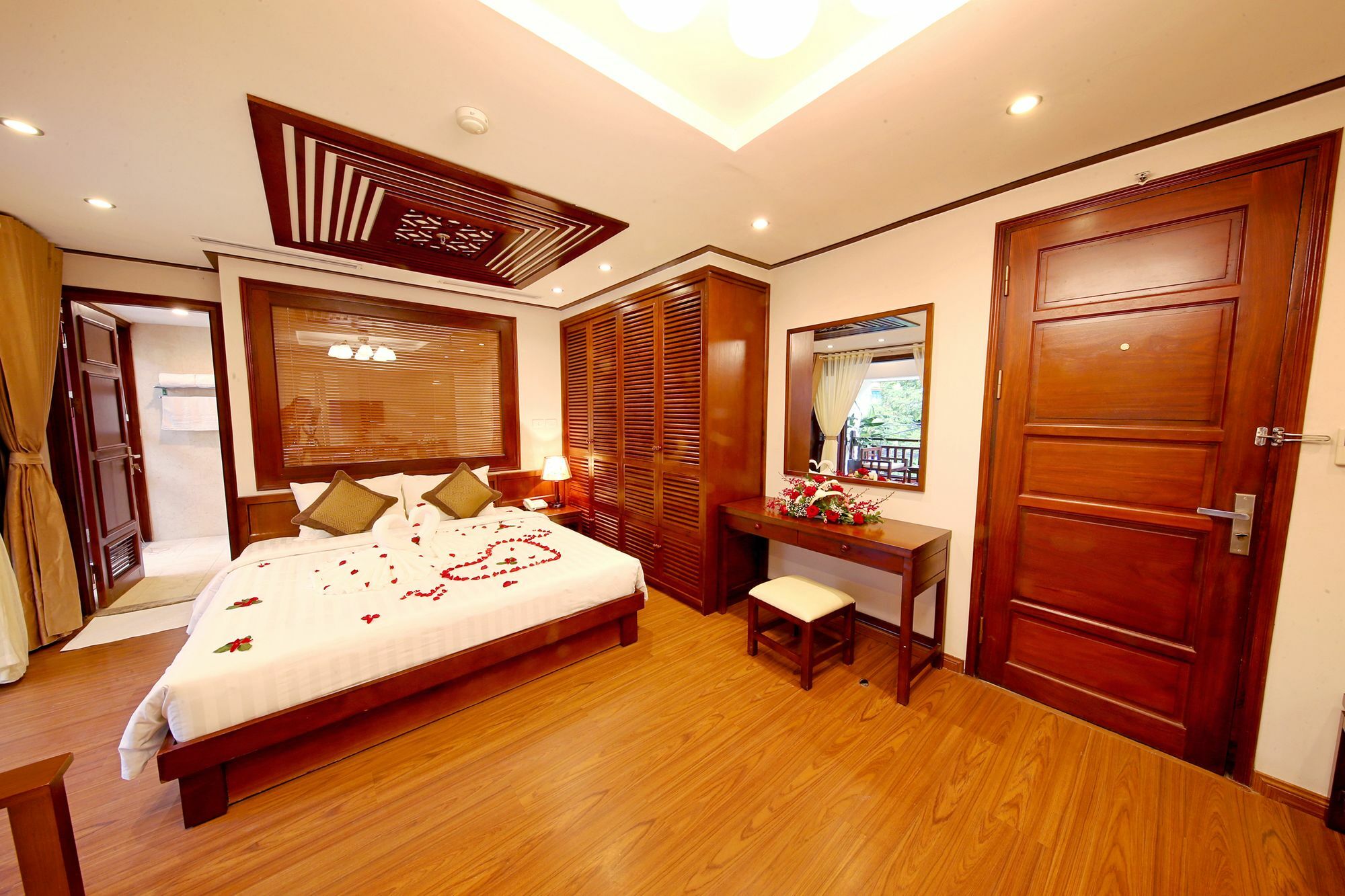Hanoi Nostalgia Hotel & Spa Exteriör bild